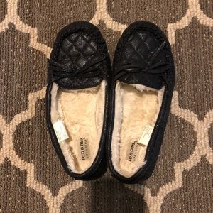 Women’s black moccasins